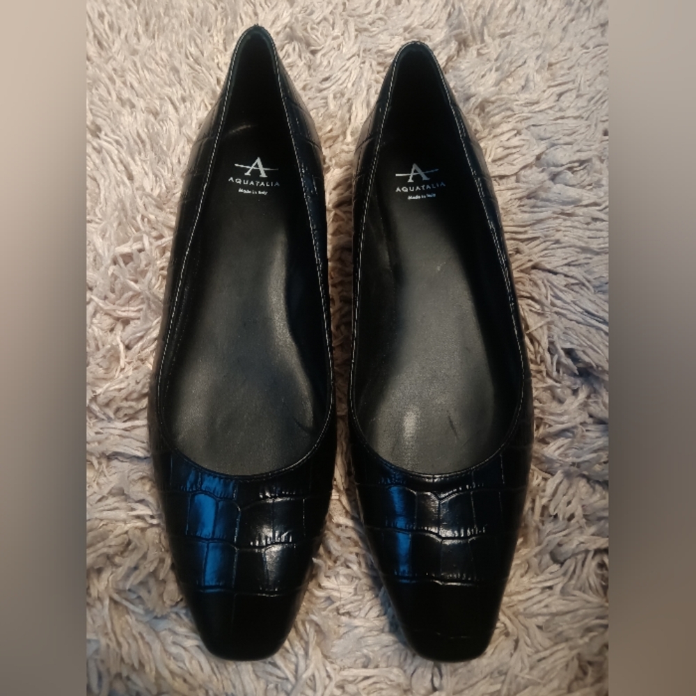 NWOT Aquatalia Marcella Glossy Black Croc-Embossed Leather Loafers